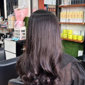 toc-uon-loi-bong-benh-lua-chon-diu-dang-cho-mai-toc-nu-tai-hany-hanh-salon